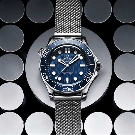 james bond seamaster diver watch.